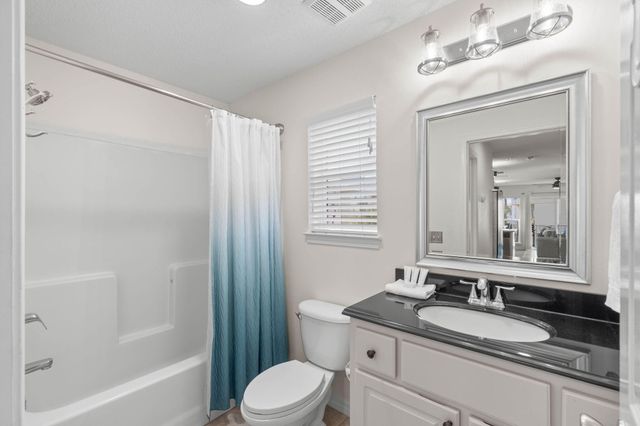 8436 Gulf Boulevard UNIT 721, Navarre, FL 32566