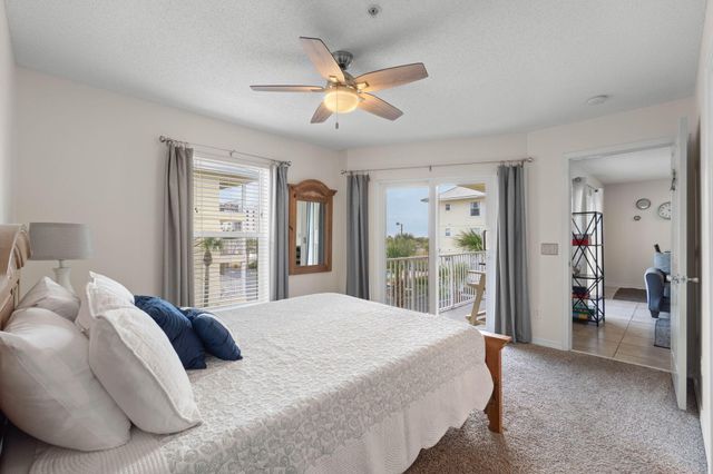 8436 Gulf Boulevard UNIT 721, Navarre, FL 32566