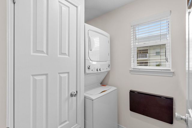 8436 Gulf Boulevard UNIT 721, Navarre, FL 32566