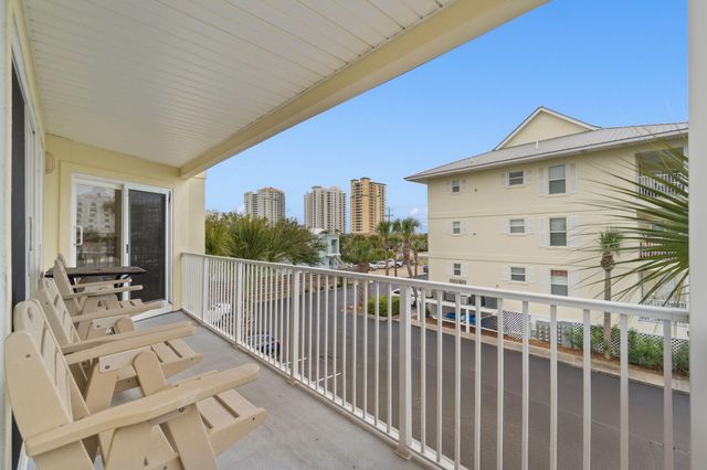 8436 Gulf Boulevard UNIT 721, Navarre, FL 32566