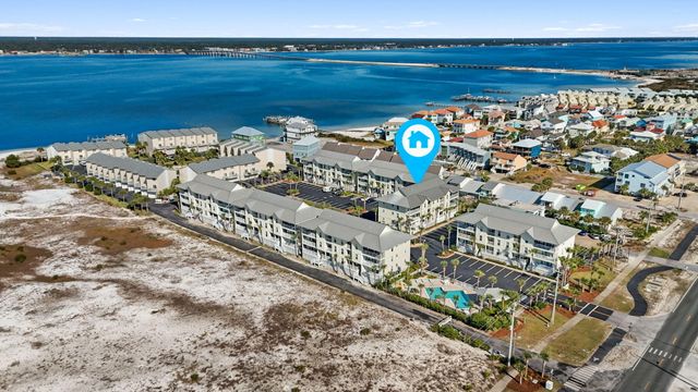 8436 Gulf Boulevard UNIT 721, Navarre, FL 32566