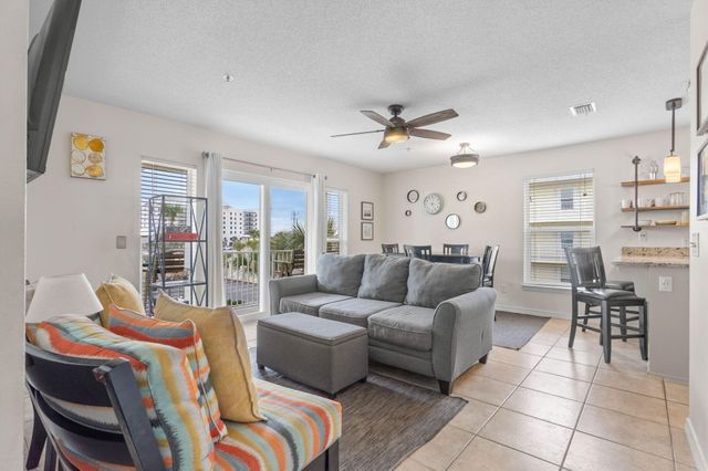 8436 Gulf Boulevard UNIT 721, Navarre, FL 32566