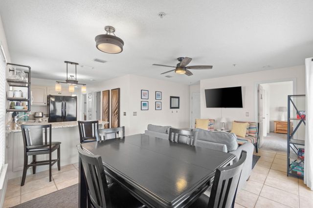 8436 Gulf Boulevard UNIT 721, Navarre, FL 32566