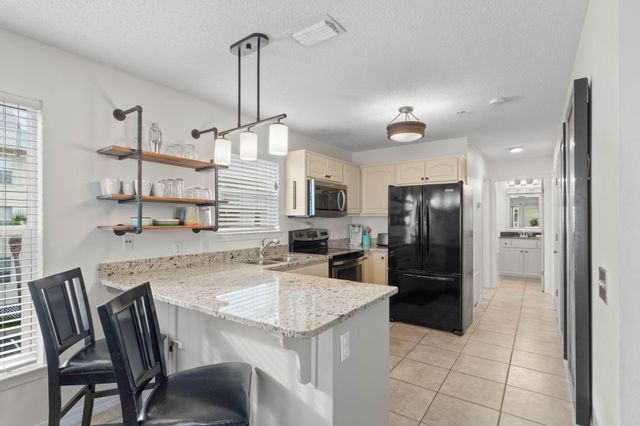 8436 Gulf Boulevard UNIT 721, Navarre, FL 32566