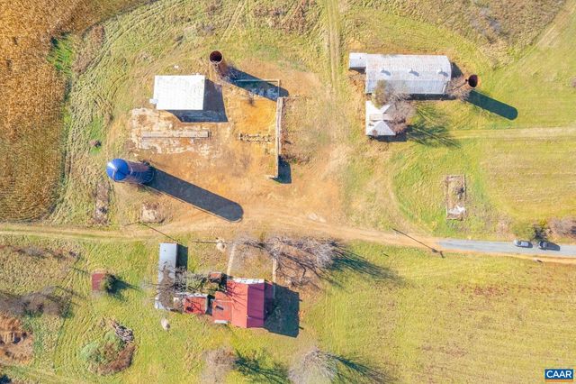 389 SHALOM RD, Waynesboro, VA 22980