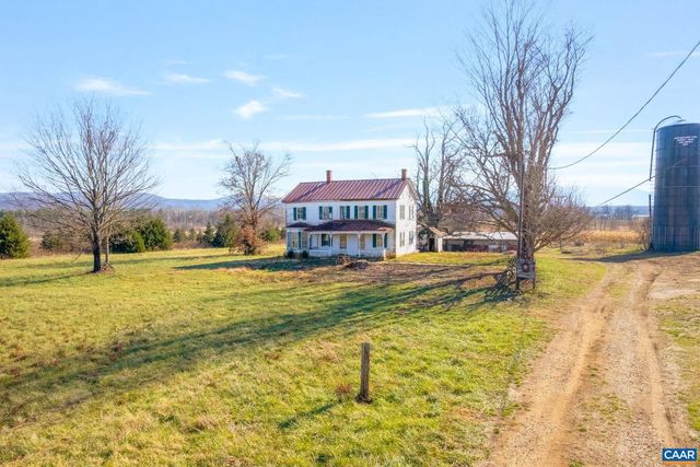 389 SHALOM RD, Waynesboro, VA 22980