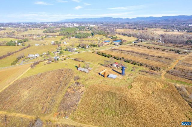 389 SHALOM RD, Waynesboro, VA 22980