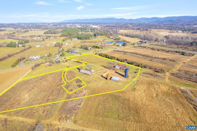 389 SHALOM RD, Waynesboro, VA 22980