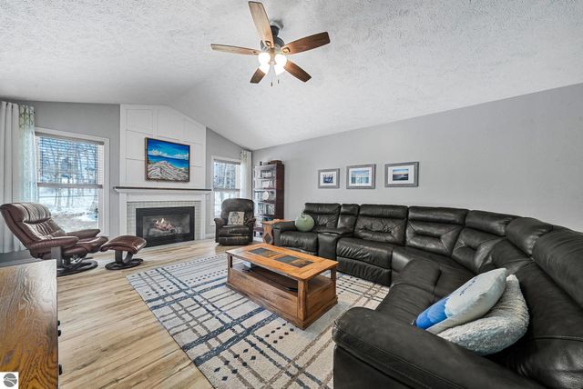 4350 Cherry Lane, Traverse City, MI 49684