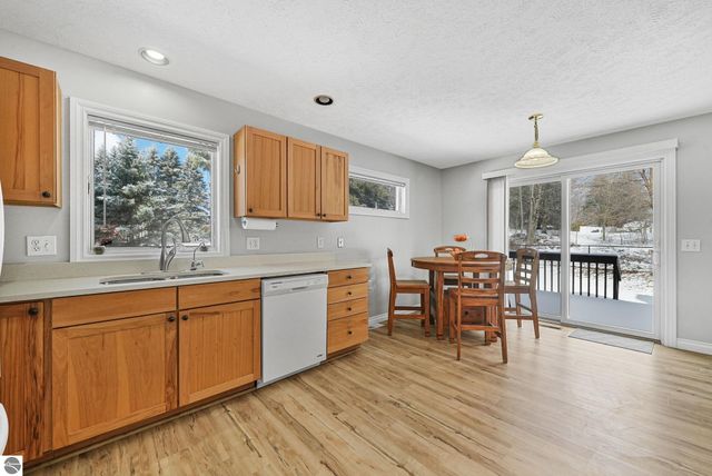 4350 Cherry Lane, Traverse City, MI 49684