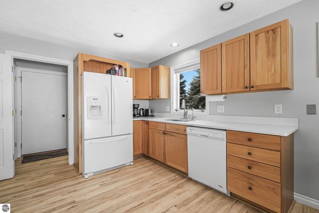 4350 Cherry Lane, Traverse City, MI 49684