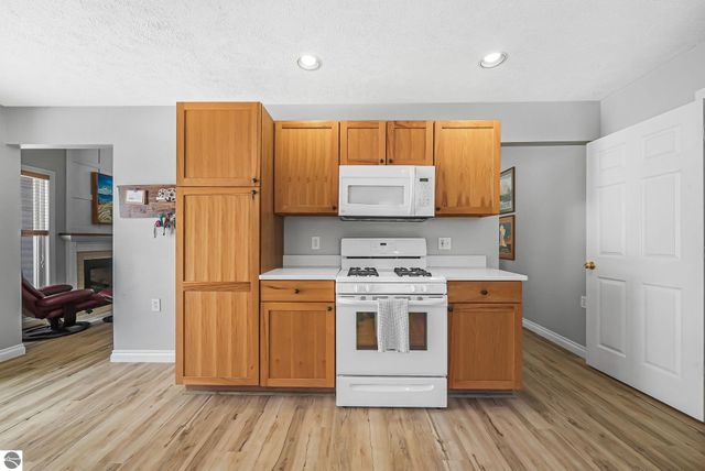 4350 Cherry Lane, Traverse City, MI 49684