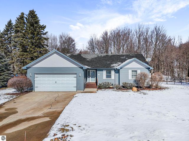 4350 Cherry Lane, Traverse City, MI 49684