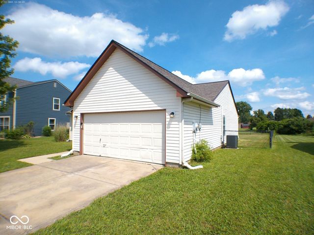 5633 Wynridge Court, Indianapolis, IN 46235