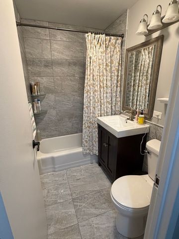 400 E RANDOLPH Street 3721, Chicago, IL 60601