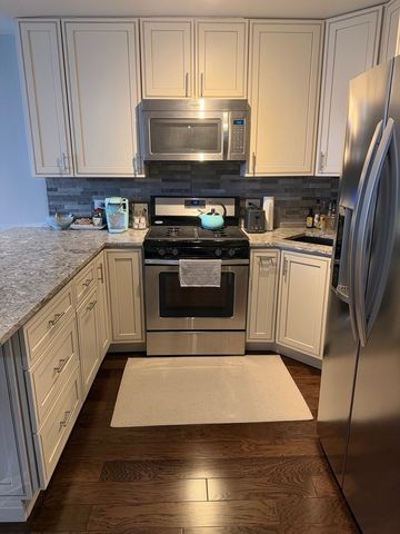 400 E RANDOLPH Street 3721, Chicago, IL 60601