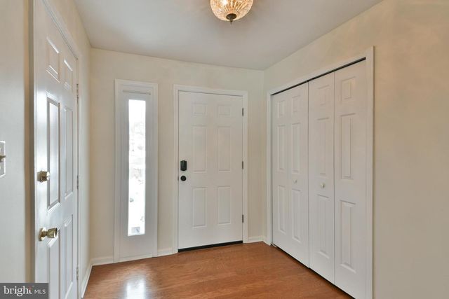 465 CEDAR HOLLOW DR, Yardley, PA 19067