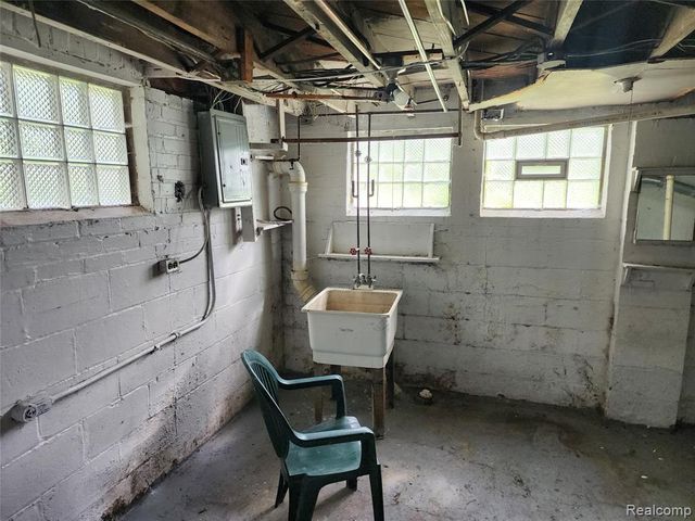 19120 Orleans Street, Highland Park, MI 48203