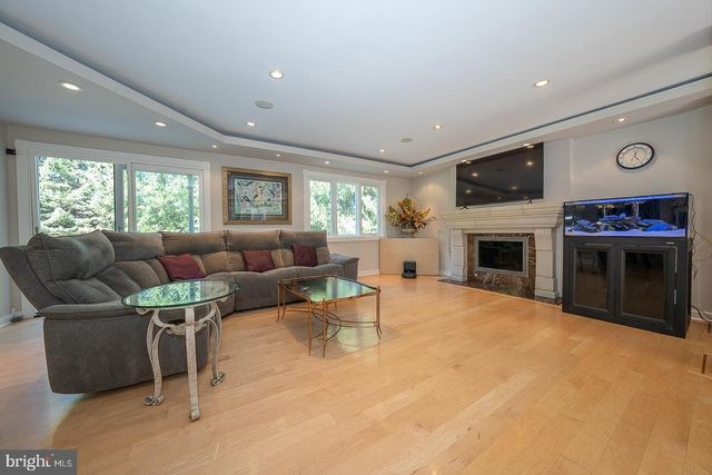 1288 BOBARN DR, Penn Valley, PA 19072