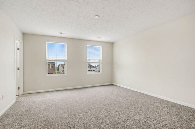 2552 Brook Run Drive, Lancaster, OH 43130
