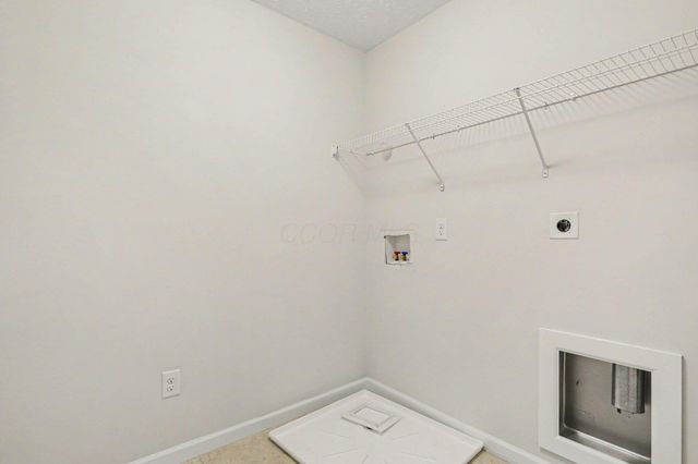 2552 Brook Run Drive, Lancaster, OH 43130
