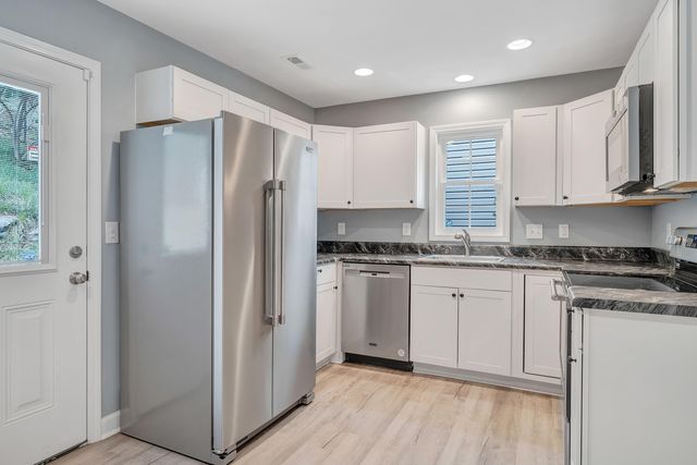 1452 Varnell AVE, Roanoke, VA 24012