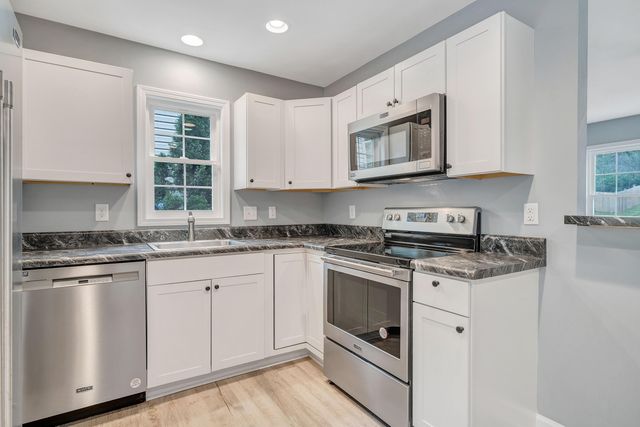 1452 Varnell AVE, Roanoke, VA 24012