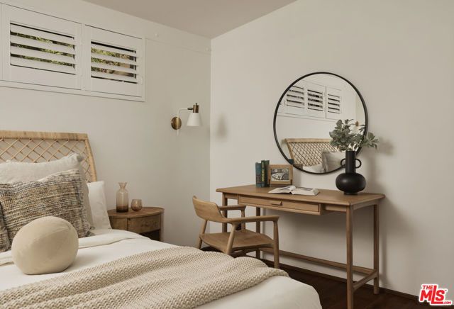 2055 N Gramercy, Los Angeles, CA 90068