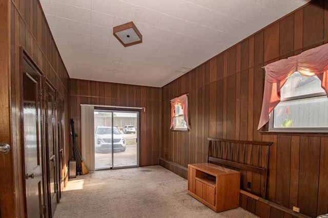 623 E Mulvane, Mulvane, KS 67110