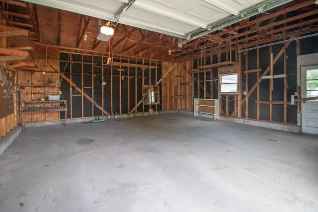 623 E Mulvane, Mulvane, KS 67110