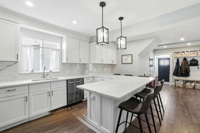 287 Cherry St 1, Newton, MA 02465