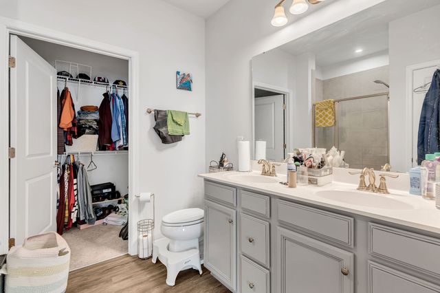 239 S Downs Cir, Goodlettsville, TN 37072