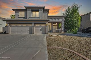 833 E AQUARIUS Place, Chandler, AZ 85249