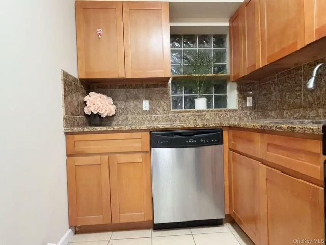 141-05 Cherry Avenue 3C, Flushing, NY 11355