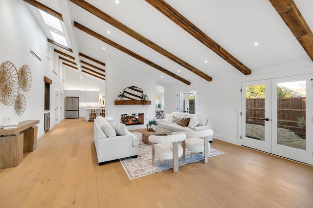 404 Provincetown Lane, Richardson, TX 75080