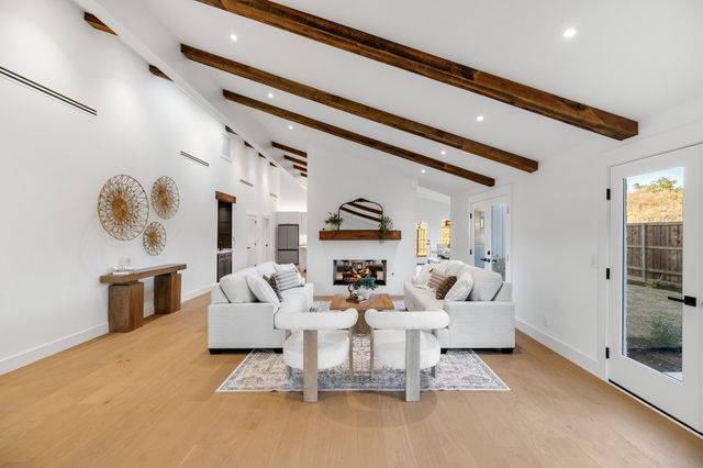 404 Provincetown Lane, Richardson, TX 75080