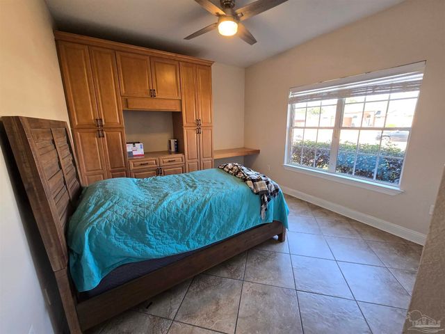 4147 Lancaster Gate Dr, Pace, FL 32571