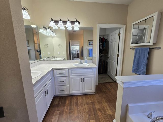 4147 Lancaster Gate Dr, Pace, FL 32571