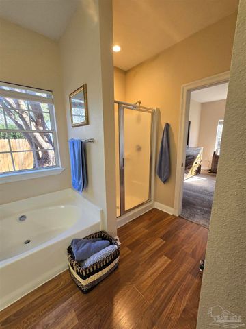 4147 Lancaster Gate Dr, Pace, FL 32571