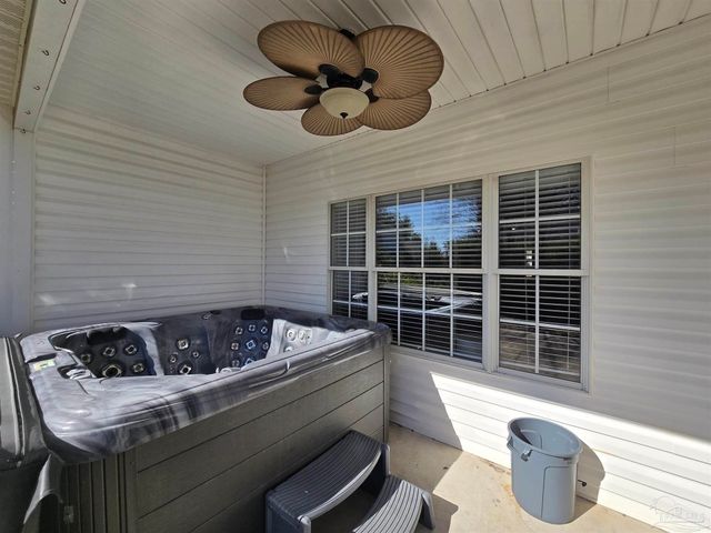 4147 Lancaster Gate Dr, Pace, FL 32571