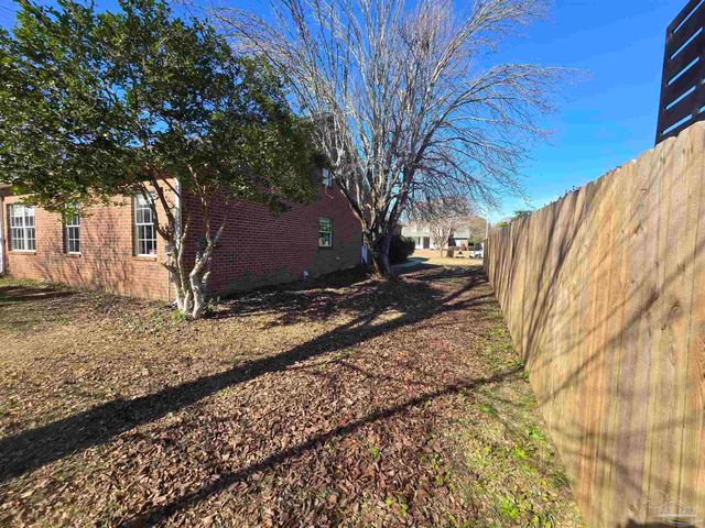 4147 Lancaster Gate Dr, Pace, FL 32571