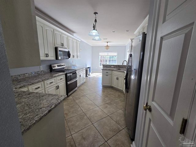 4147 Lancaster Gate Dr, Pace, FL 32571