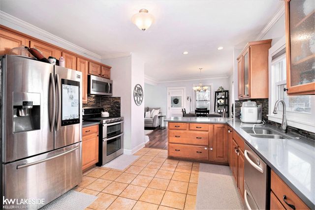 1809 Taylor Avenue, Royal Oak, MI 48067