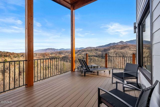 611 Ivy Road, Gatlinburg, TN 37738