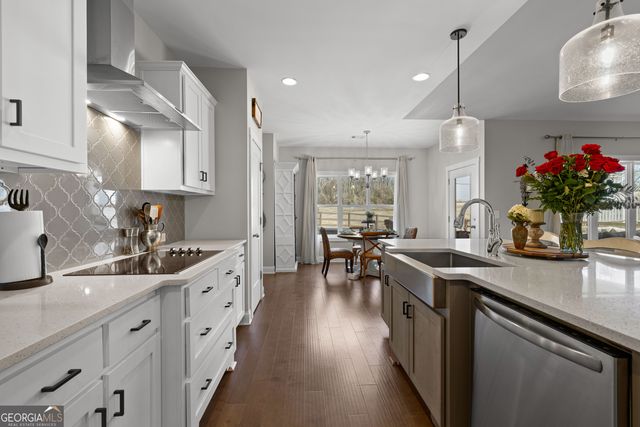 22 E Field Street, Newnan, GA 30263