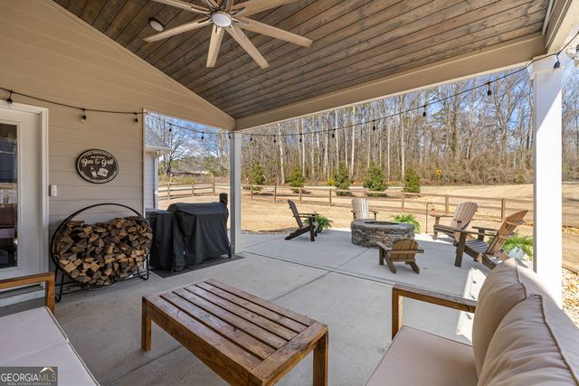 22 E Field Street, Newnan, GA 30263