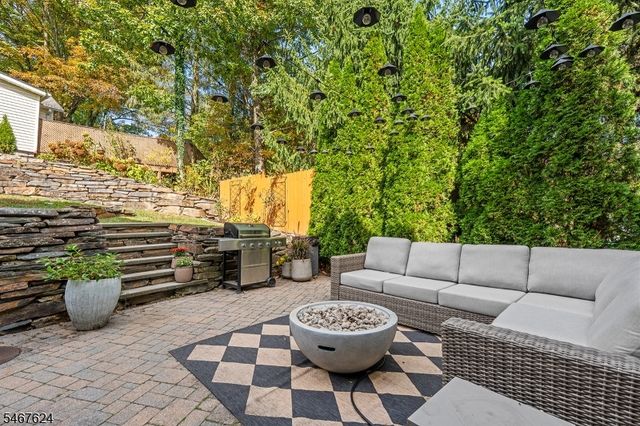 234 Point Breeze Dr, West Milford Twp., NJ 07421