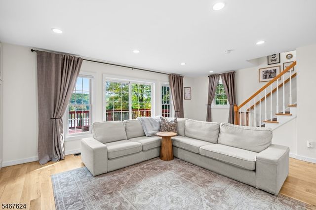 234 Point Breeze Dr, West Milford Twp., NJ 07421