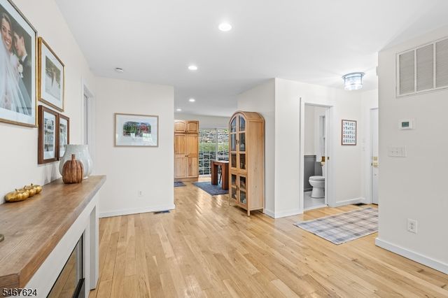 234 Point Breeze Dr, West Milford Twp., NJ 07421