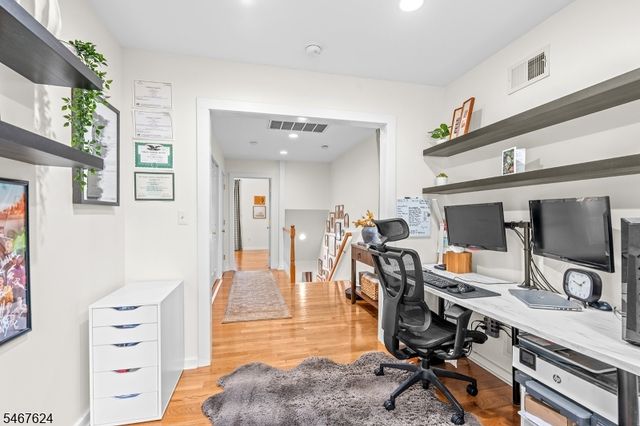 234 Point Breeze Dr, West Milford Twp., NJ 07421